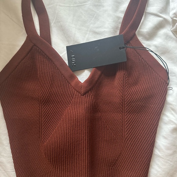 Never work, new with tags - Picture 2 of 4